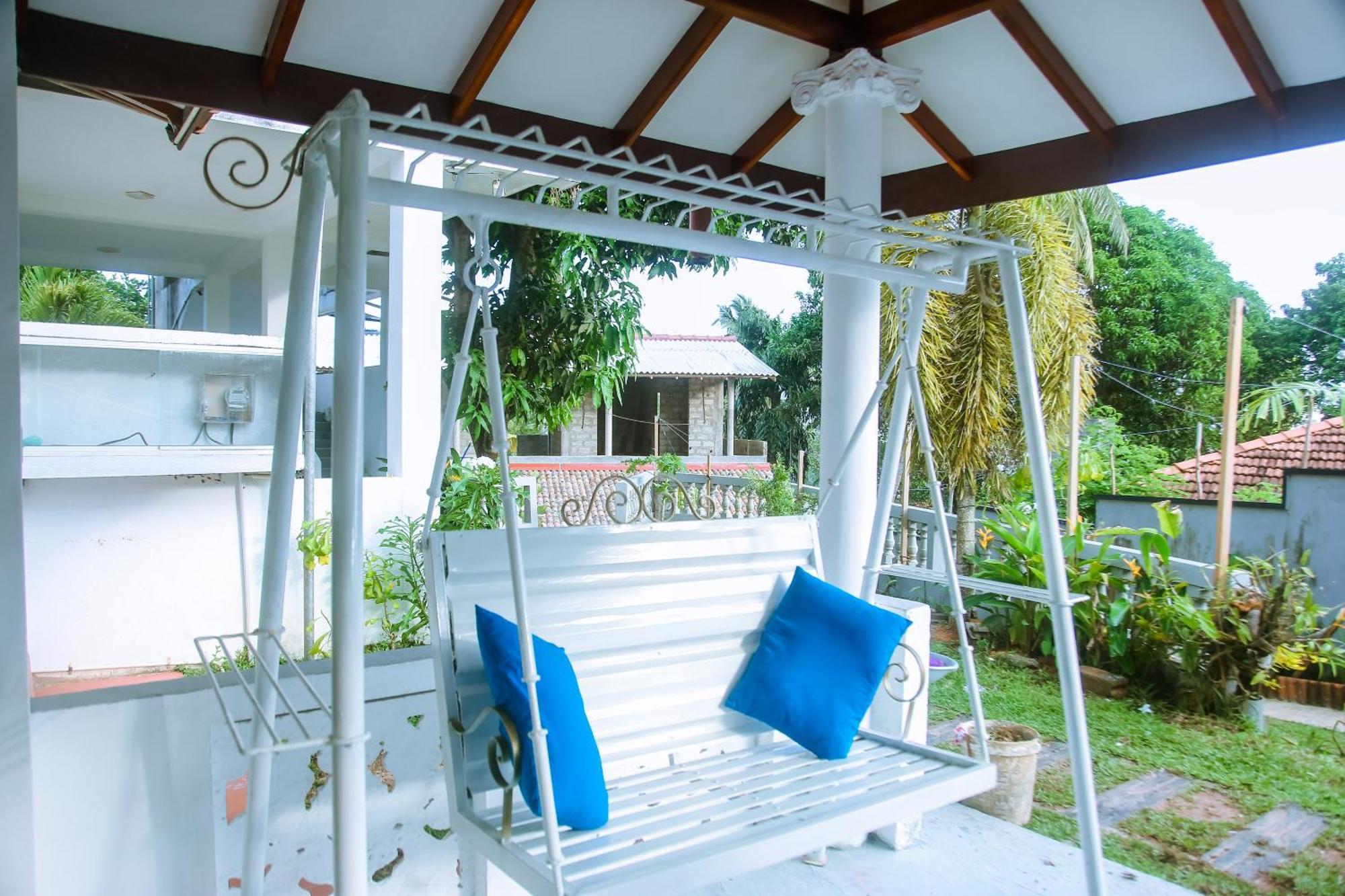 Blue Sky Hotel Mirissa Luaran gambar