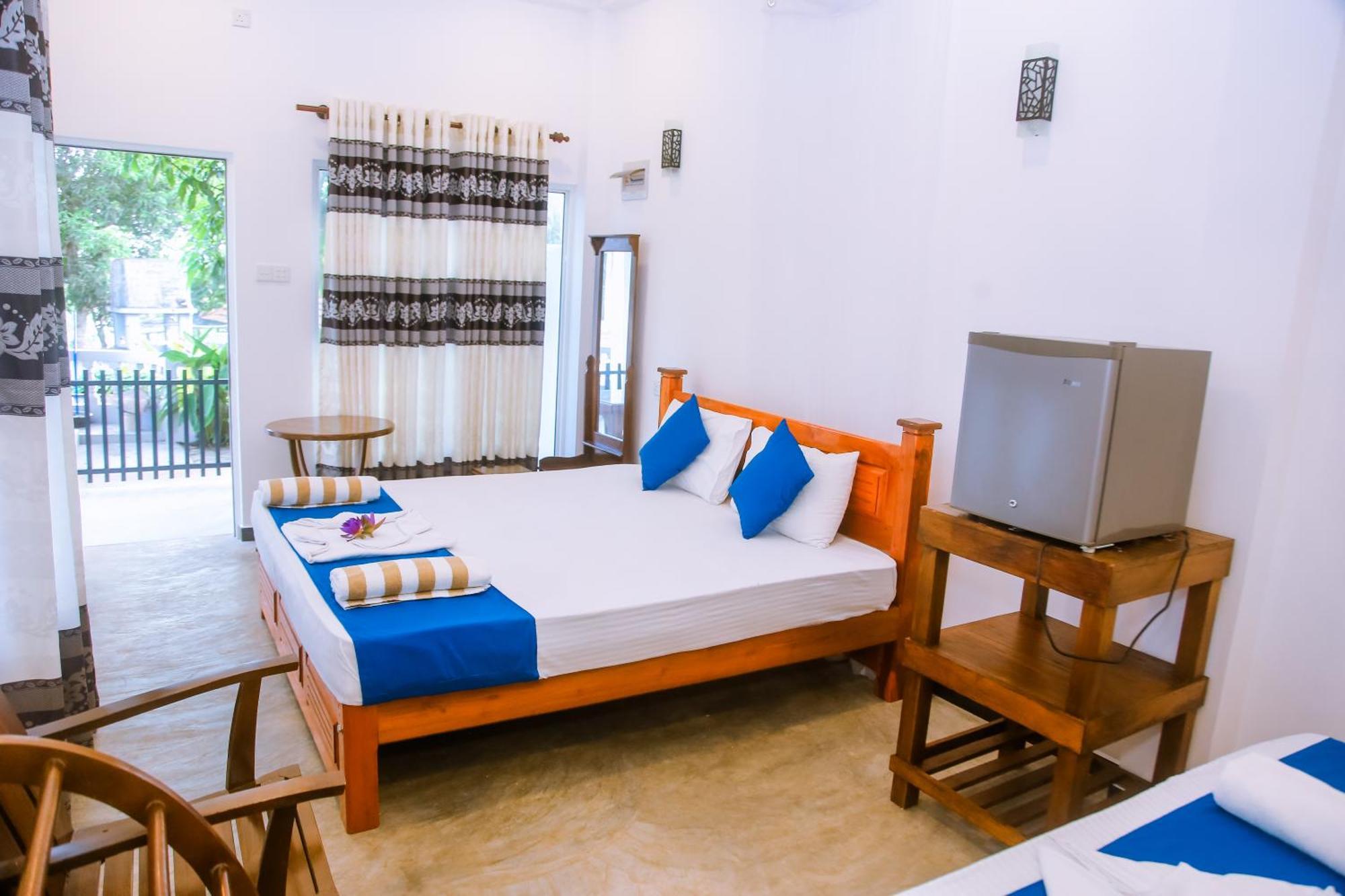 Blue Sky Hotel Mirissa Luaran gambar