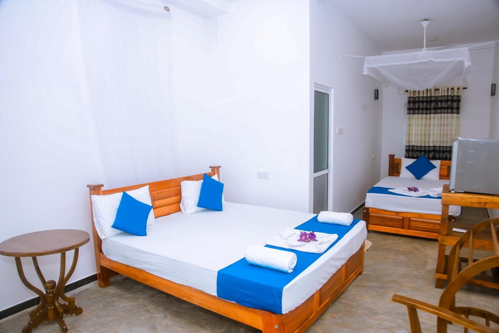 Blue Sky Hotel Mirissa Luaran gambar