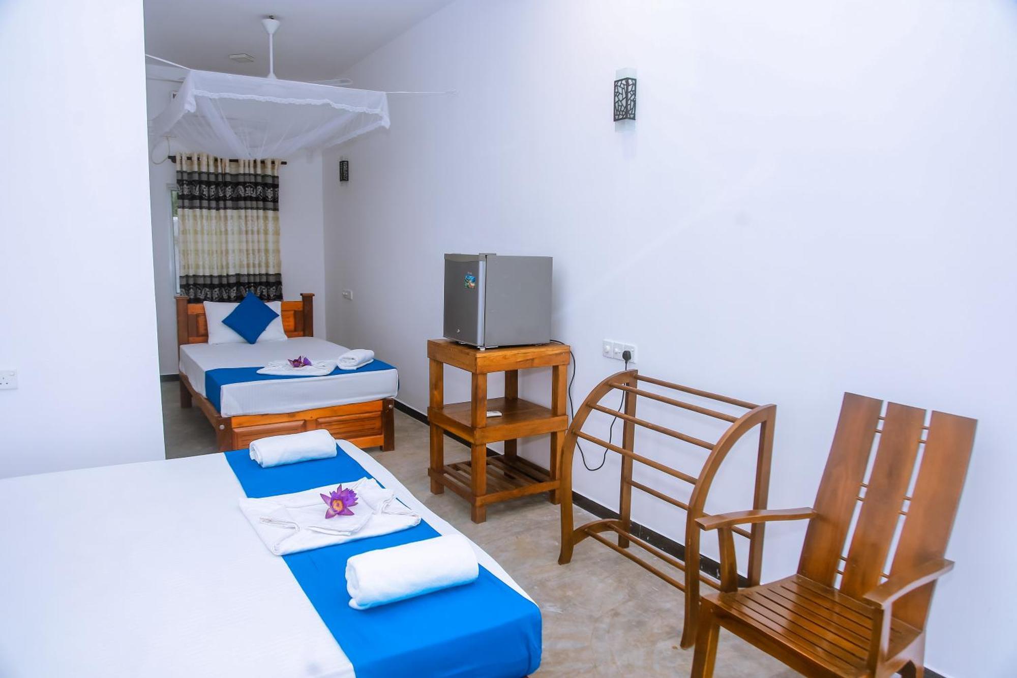 Blue Sky Hotel Mirissa Luaran gambar